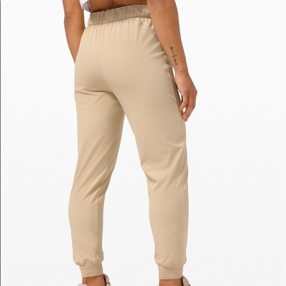 Lululemon stretch high rise joggers - sold out colour trench - Picture 2 of 2